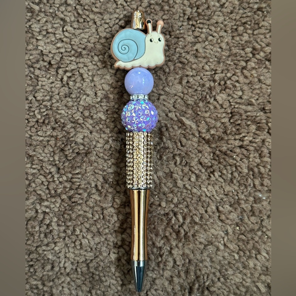 Snail pen